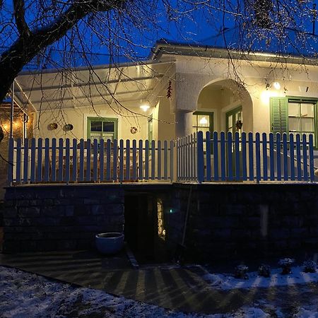 Erdos Vendeghaz Pecsely Hotel Exterior photo